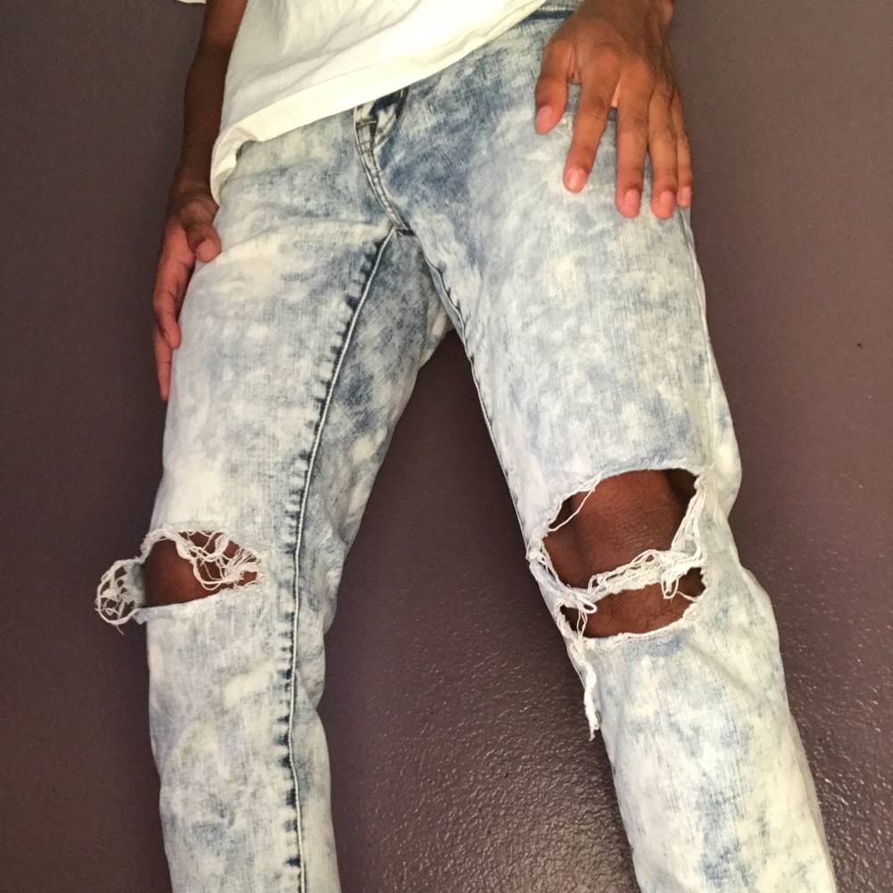 American Eagle Blue distressed jeans